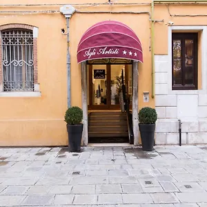 https://agli-artisti.hotelslidodijesolo.com